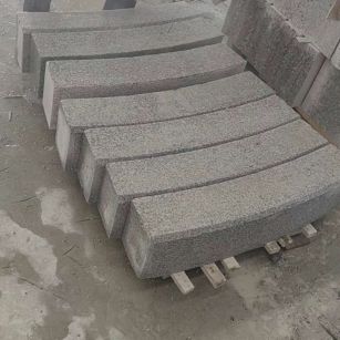 芜湖芝麻白弧形路牙石