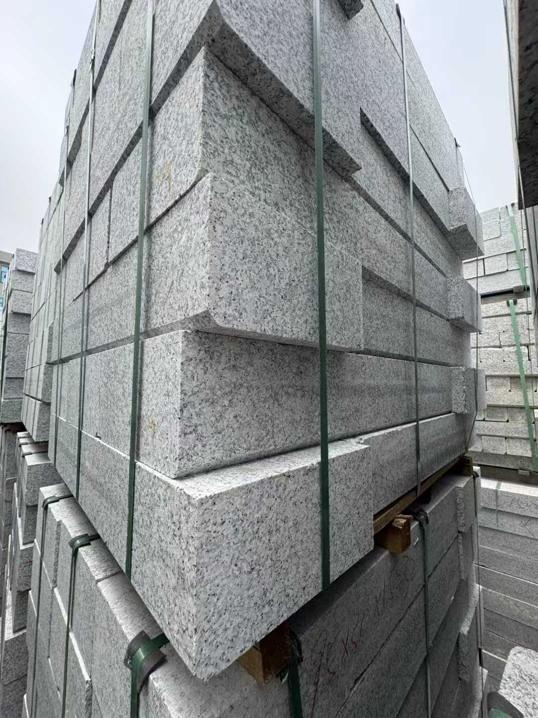 芜湖芝麻白路牙石 马路牙子